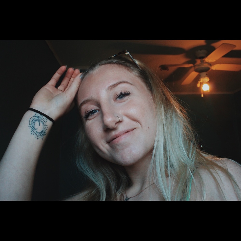 Meet your Posher, Alexianna